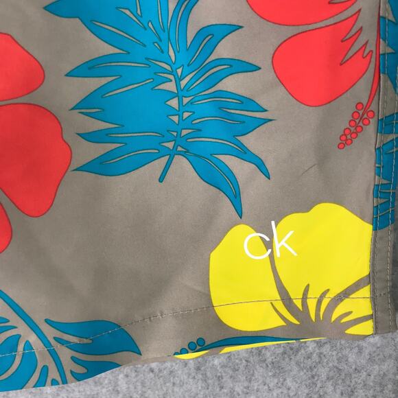 Calvin Klein Swim Shorts XL Pockets Trunks Board Lined UPF Quick Dry Wicking - Picture 4 of 15